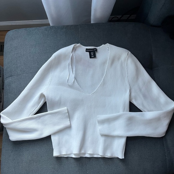 White V-Neck Ribbed Top - Picture 1 of 2